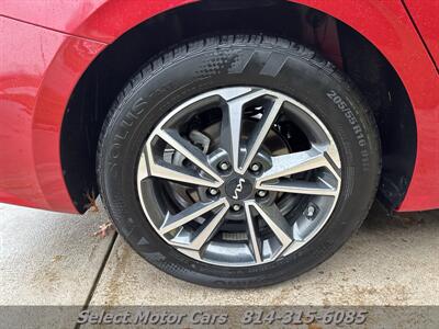 2023 Kia Forte LXS   - Photo 5 - Erie, PA 16505