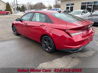 2021 Hyundai Elantra SEL   - Photo 2 - Erie, PA 16505