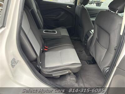 2019 Ford Escape SE AWD - Photo 12 - Erie, PA 16505