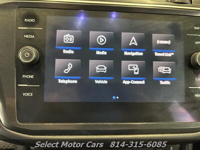 2018 Volkswagen Tiguan 2.0T SEL 4Motion  AWD - Photo 11 - Erie, PA 16505