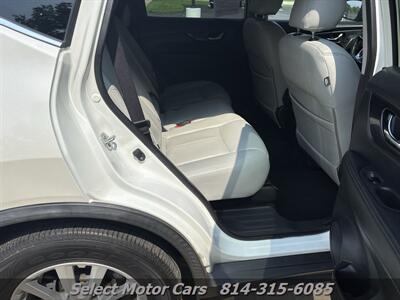 2018 Nissan Rogue SV - Photo 11 - Erie, PA 16505