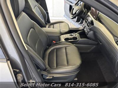 2022 Ford Escape SEL AWD - Photo 11 - Erie, PA 16505