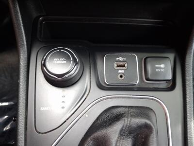 2019 Jeep Cherokee Latitude Plus   - Photo 17 - Albuquerque, NM 87107