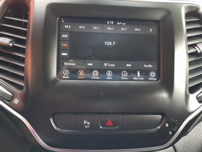 2019 Jeep Cherokee Latitude Plus   - Photo 19 - Albuquerque, NM 87107