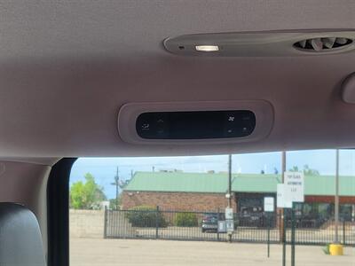 2023 Chrysler Pacifica Plug-In Hybrid Touring L   - Photo 12 - Albuquerque, NM 87107