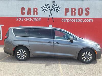 2023 Chrysler Pacifica Plug-In Hybrid Touring L   - Photo 1 - Albuquerque, NM 87107