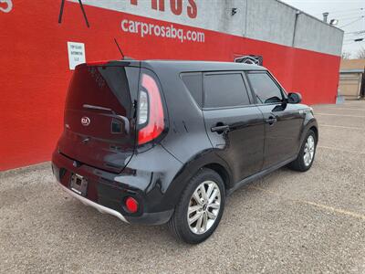 2018 Kia Soul +   - Photo 2 - Albuquerque, NM 87107