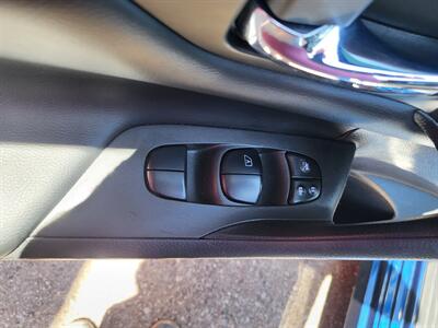 2017 Nissan Altima 2.5  SR - Photo 13 - Albuquerque, NM 87107