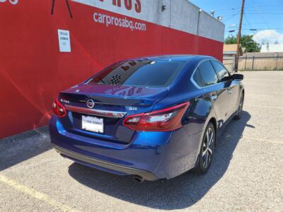 2017 Nissan Altima 2.5  SR - Photo 2 - Albuquerque, NM 87107