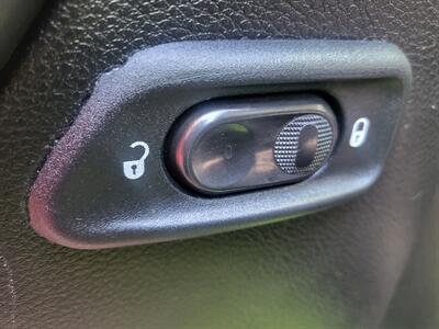 2013 Jeep Wrangler Unlimited Rubicon   - Photo 13 - Albuquerque, NM 87107