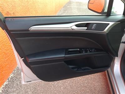 2017 Ford Fusion SE   - Photo 13 - Albuquerque, NM 87107