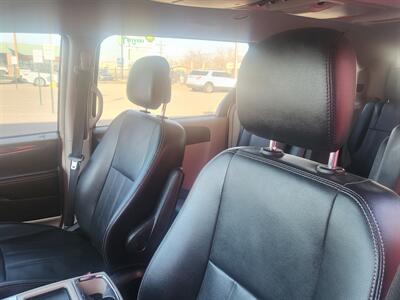 2013 Chrysler Town & Country Touring   - Photo 13 - Albuquerque, NM 87107
