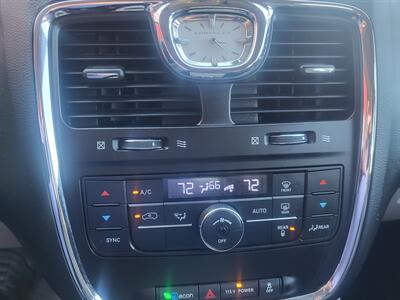 2013 Chrysler Town & Country Touring   - Photo 21 - Albuquerque, NM 87107