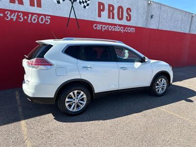 2016 Nissan Rogue SV   - Photo 2 - Albuquerque, NM 87107