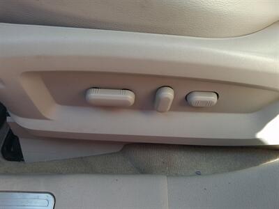 2013 Lincoln MKX   - Photo 17 - Albuquerque, NM 87107