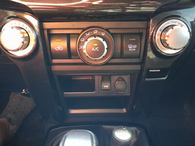 2020 Toyota 4Runner SR5   - Photo 18 - Albuquerque, NM 87107