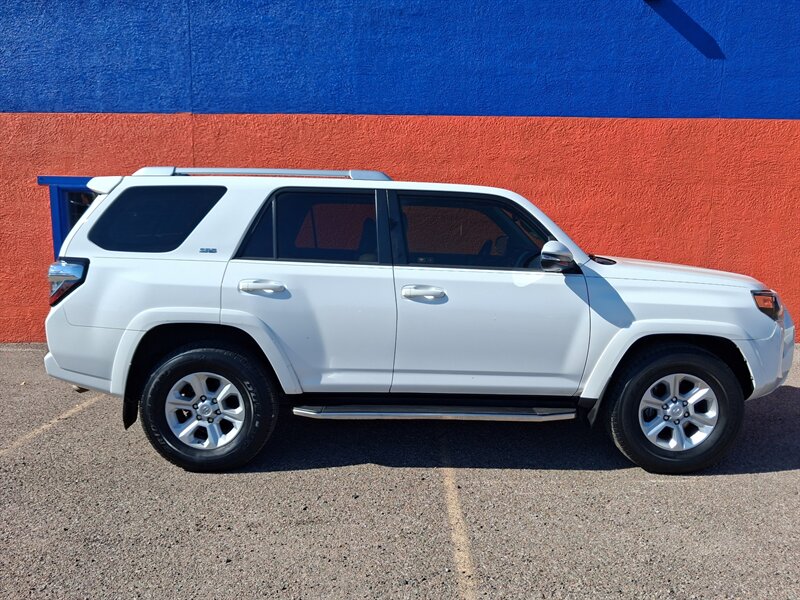 2016 Toyota 4Runner SR5   - Photo 1 - Albuquerque, NM 87107
