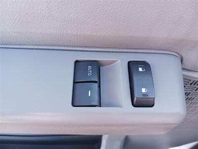 2013 Ford E-250   - Photo 15 - Albuquerque, NM 87107