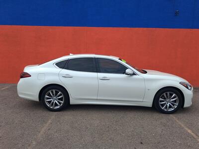 2017 INFINITI Q70 3.7 Sedan