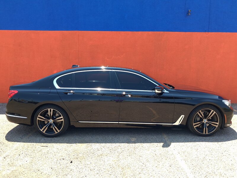 2016 BMW 740i  