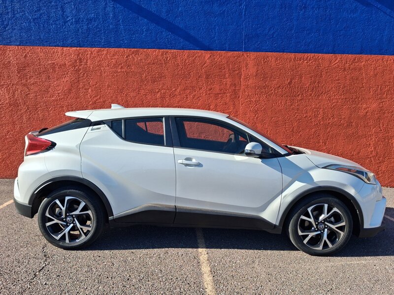 2018 Toyota C-HR XLE   - Photo 1 - Albuquerque, NM 87107