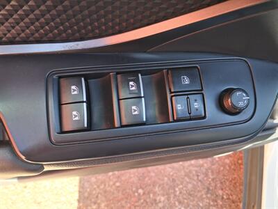 2018 Toyota C-HR XLE   - Photo 16 - Albuquerque, NM 87107