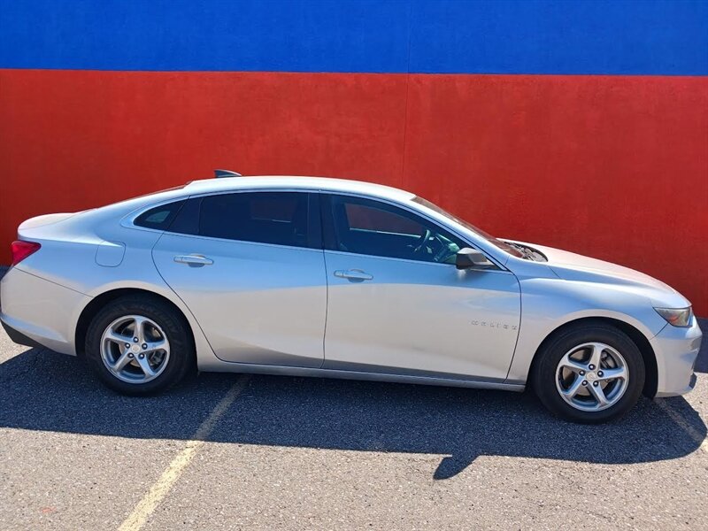 2018 Chevrolet Malibu LS  