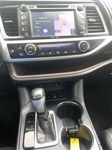2015 Toyota Highlander Limited - Photo 29 - Palatine, IL 60074