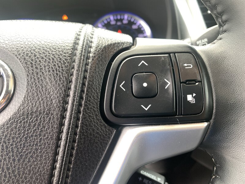 2015 Toyota Highlander Limited - Photo 22 - Palatine, IL 60074