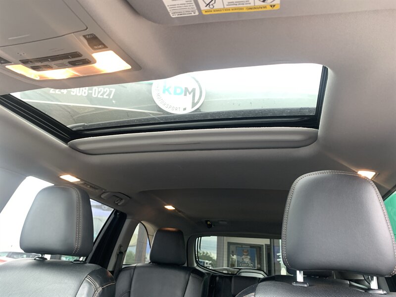 2015 Toyota Highlander Limited - Photo 13 - Palatine, IL 60074