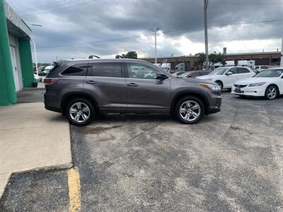 2015 Toyota Highlander Limited - Photo 4 - Palatine, IL 60074