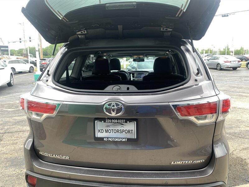 2015 Toyota Highlander Limited - Photo 7 - Palatine, IL 60074