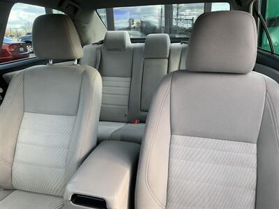 2015 Toyota Camry LE   - Photo 9 - Palatine, IL 60074