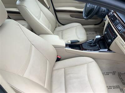 2011 BMW 3 Series 328i xDrive - Photo 12 - Palatine, IL 60074