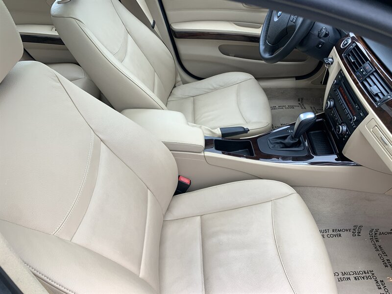 2011 BMW 3 Series 328i xDrive - Photo 12 - Palatine, IL 60074