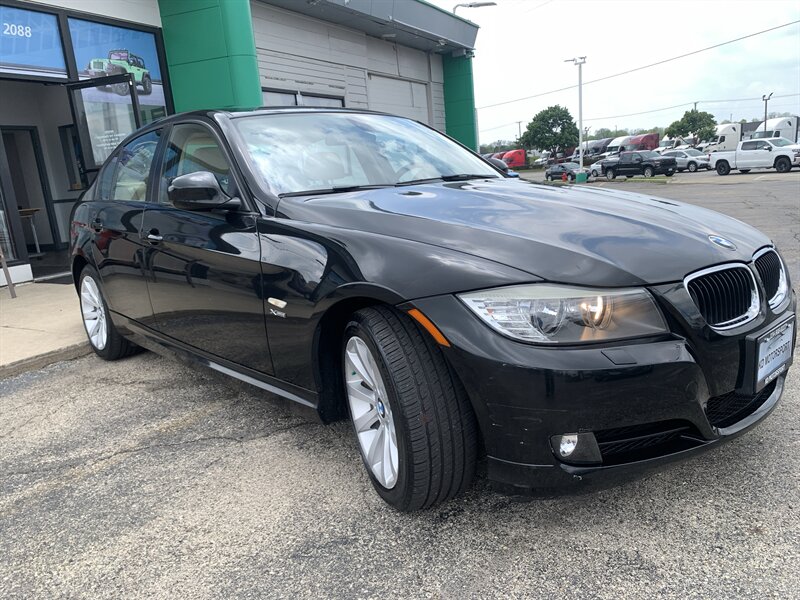 2011 BMW 3 Series 328i xDrive - Photo 3 - Palatine, IL 60074