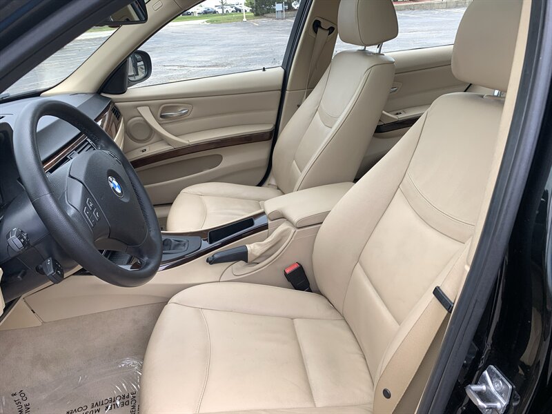 2011 BMW 3 Series 328i xDrive - Photo 16 - Palatine, IL 60074