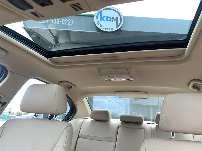2011 BMW 3 Series 328i xDrive - Photo 10 - Palatine, IL 60074