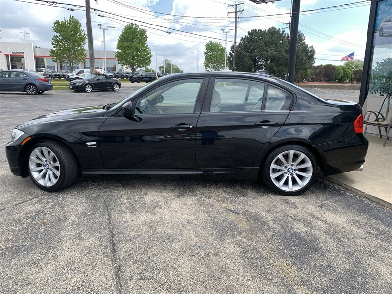 2011 BMW 3 Series 328i xDrive - Photo 8 - Palatine, IL 60074