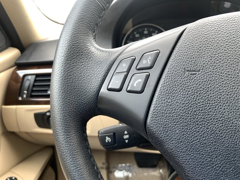 2011 BMW 3 Series 328i xDrive - Photo 17 - Palatine, IL 60074