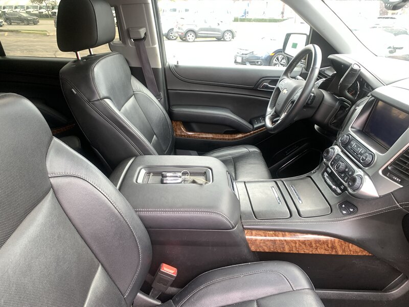 2015 Chevrolet Suburban LTZ - Photo 12 - Palatine, IL 60074