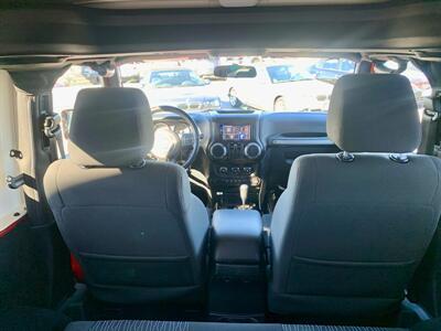 2011 Jeep Wrangler Sport   - Photo 12 - Palatine, IL 60074