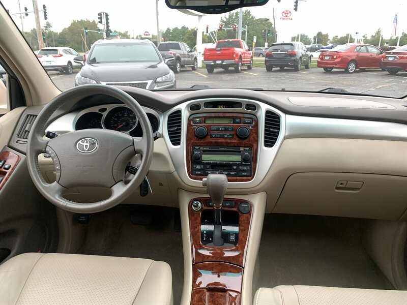 2004 Toyota Highlander Limited - Photo 19 - Palatine, IL 60074