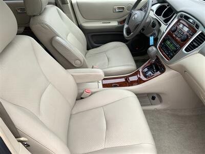 2004 Toyota Highlander Limited - Photo 17 - Palatine, IL 60074