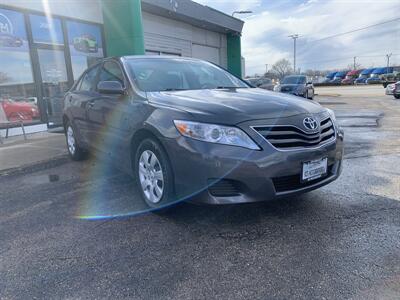 2011 Toyota Camry LE   - Photo 2 - Palatine, IL 60074