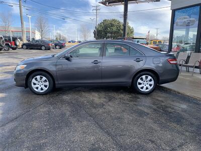 2011 Toyota Camry LE   - Photo 8 - Palatine, IL 60074