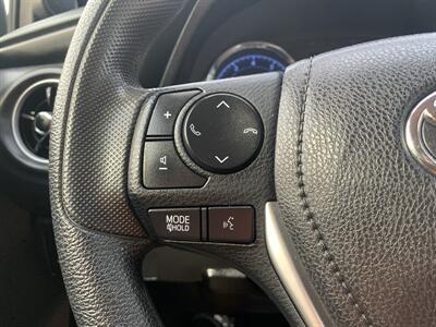 2017 Toyota Corolla XLE   - Photo 18 - Palatine, IL 60074