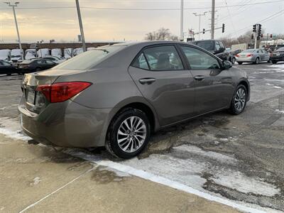 2017 Toyota Corolla XLE   - Photo 5 - Palatine, IL 60074