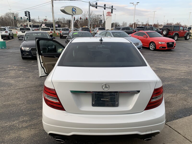 2013 Mercedes-Benz C-Class C300 Sport photo 6