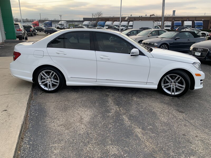 2013 Mercedes-Benz C-Class C300 Sport photo 3